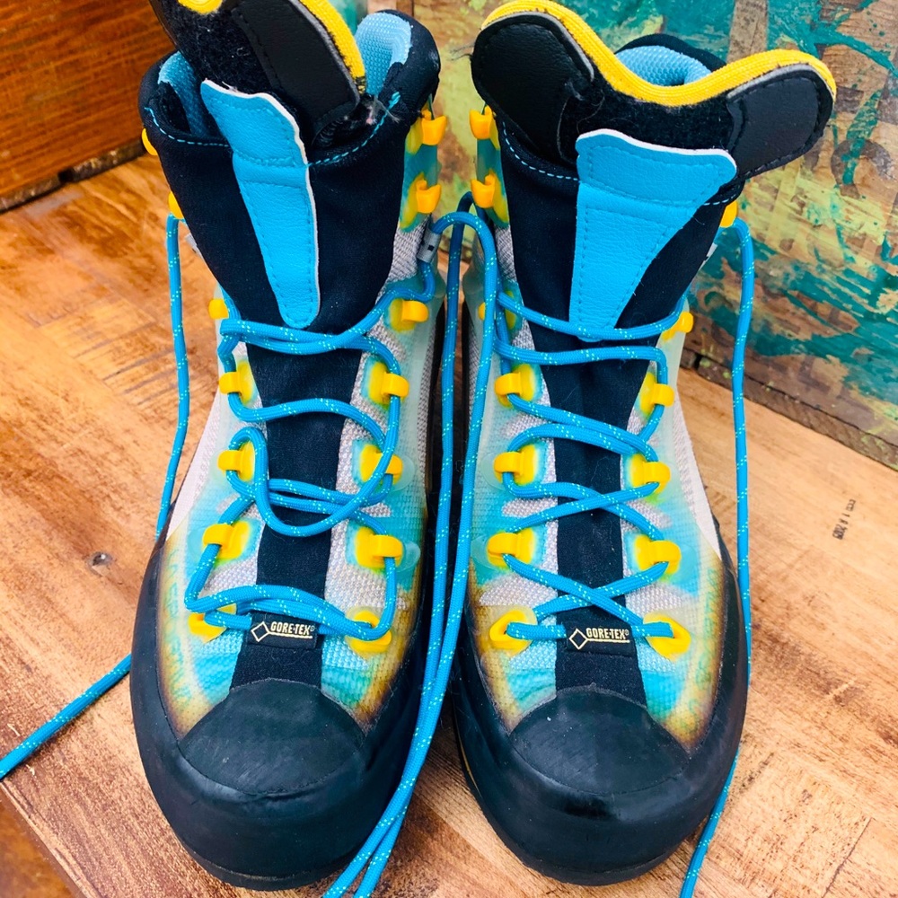 La Sportiva Mountaineering Boot - Size 6